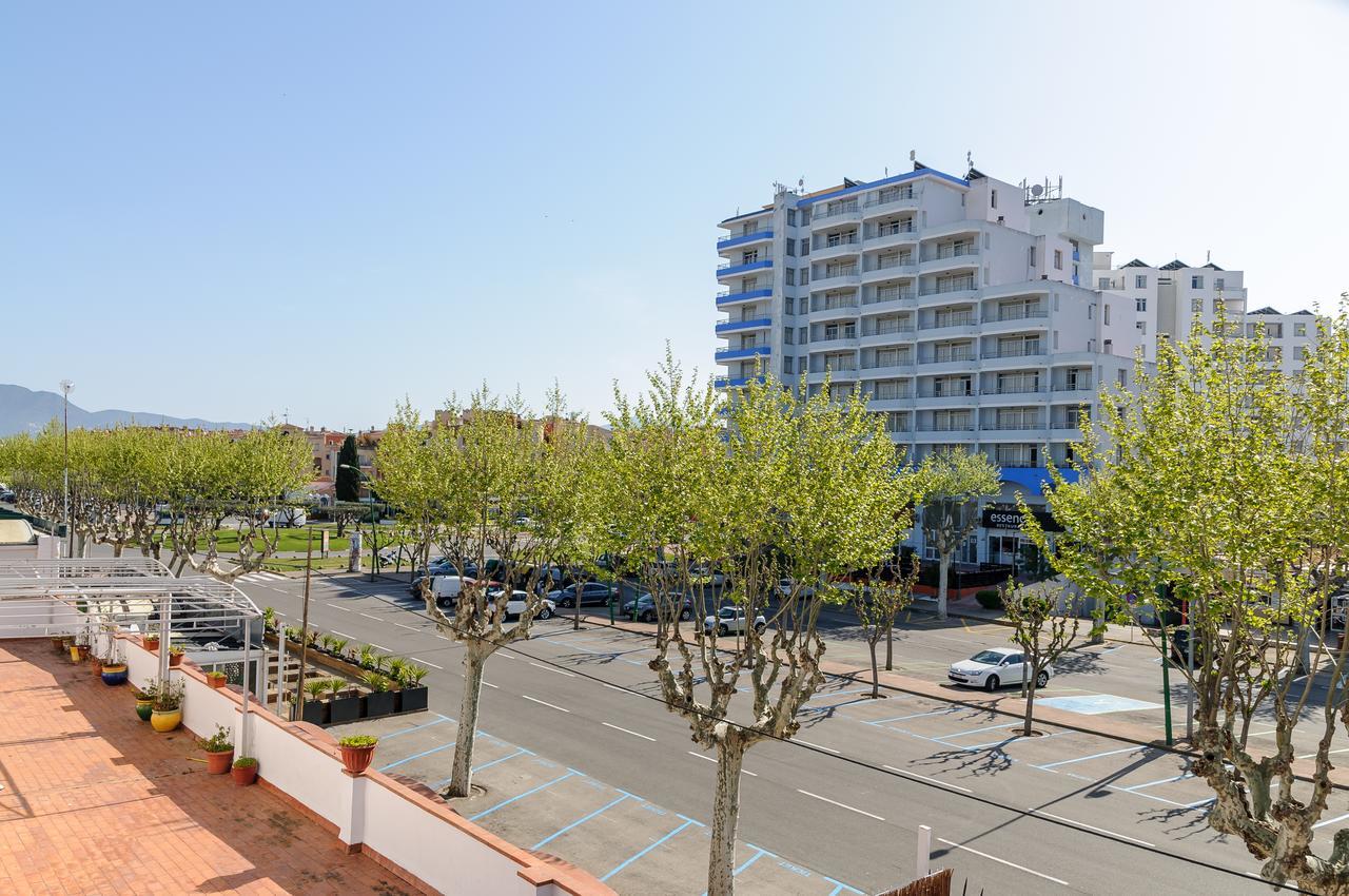 Empuriabrava Apartaments No 5 Exterior photo